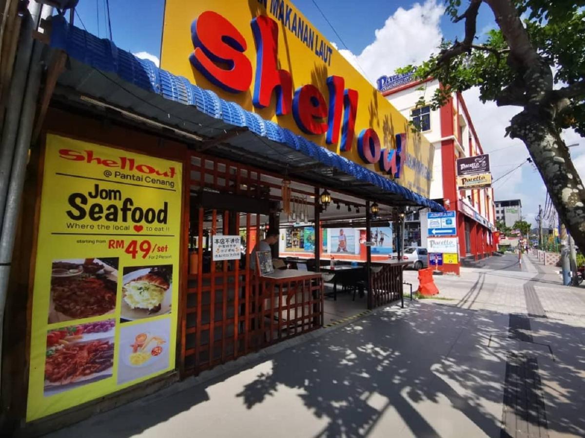 Shell Out Cenang Beach Resort Pantai Cenang  Exterior photo